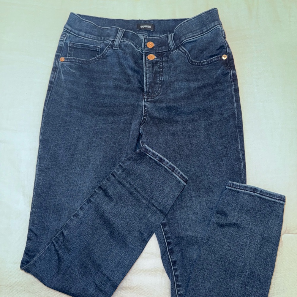 Express Women's Dark Blue Jeans, size 6R - Picture 2 of 6